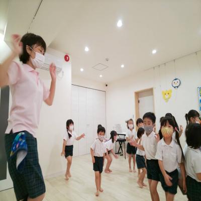 盆踊りを練習しました♫ 《大阪市中央区心斎橋、長堀橋にある学べる保育園HUGキッズ》