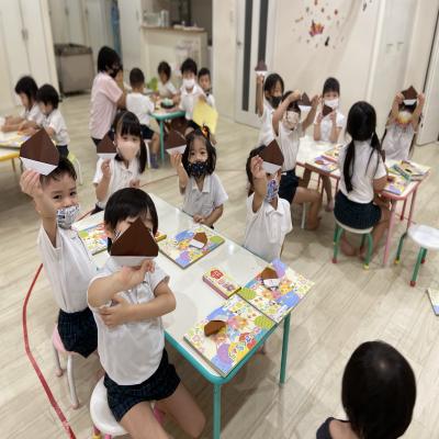 水曜日カリキュラムは絵画、習字です！《大阪市中央区心斎橋、長堀橋にある学べる保育園HUGキッズ》