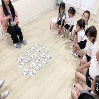 イングリッシュをしました！ 《大阪市中央区心斎橋、長堀橋にある学べる保育園HUGキッズ、一時預かり》