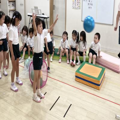 体操をしました！ 《大阪市中央区心斎橋、長堀橋にある学べる保育園HUGキッズ、一時預かり》
