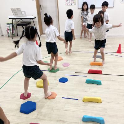 運動あそびをしました！ 《大阪市中央区心斎橋、長堀橋にある学べる保育園HUGキッズ、一時預かり》
