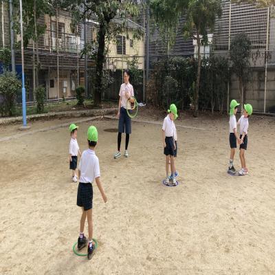 戸外活動 《大阪市中央区心斎橋、長堀橋にある学べる保育園HUGキッズ、一時預かり》