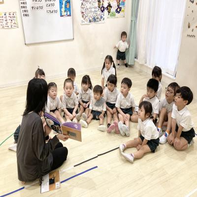 リトミックをしました！ 《大阪市中央区心斎橋、長堀橋にある学べる保育園HUGキッズ、一時預かり》