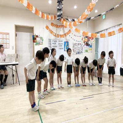 グリーティング 《大阪市中央区心斎橋、長堀橋にある学べる保育園HUGキッズ、一時預かり》