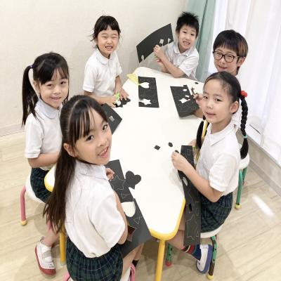 クラフト！ 《大阪市中央区心斎橋、長堀橋にある学べる保育園HUGキッズ、一時預かり》