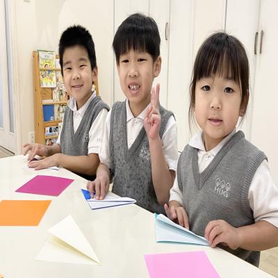 クラフトをしました。《大阪市中央区心斎橋、長堀橋にある学べる保育園HUGキッズ、一時預かり》