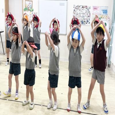 お遊戯会ごっこ＆イングリッシュ！ 《大阪市中央区心斎橋、長堀橋にある学べる保育園HUGキッズ、一時預かり》