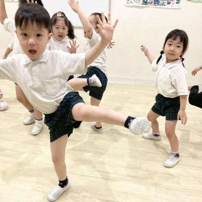 リトミックをしました！《大阪市中央区心斎橋、長堀橋にある学べる保育園HUGキッズ、一