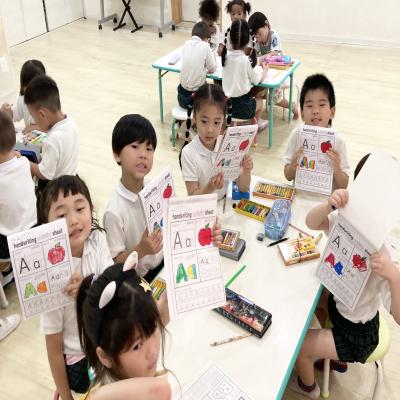 イングリッシュをしました！ 《大阪市中央区心斎橋、長堀橋にある学べる保育園HUGキッズ、一時預かり》