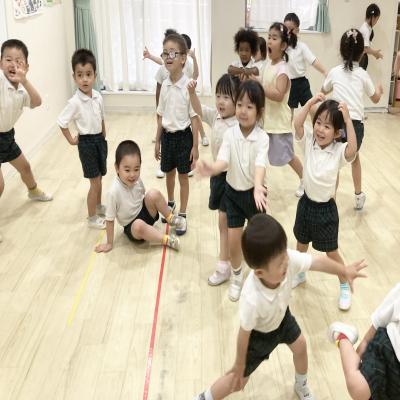 リトミックをしました！ 《大阪市中央区心斎橋、長堀橋にある学べる保育園HUGキッズ、一時預かり》