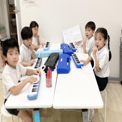 基礎課外！《大阪市中央区心斎橋、長堀橋にある学べる保育園HUGキッズ、一時預かり》