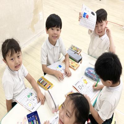 イングリッシュをしました！ 《大阪市中央区心斎橋、長堀橋にある学べる保育園HUGキッズ、一時預かり》