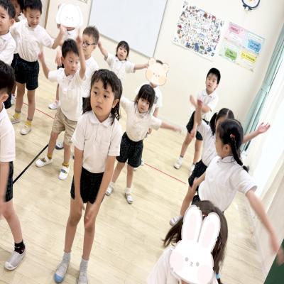 体操をしました！ 《大阪市中央区心斎橋、長堀橋にある学べる保育園HUGキッズ、一時預かり》