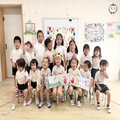 お誕生日会＆戸外活動！大阪市中央区心斎橋、長堀橋にある学べる保育園HUGキッズ、一時預かり》