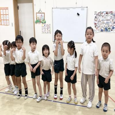 ハロウィンコンサートに向けて練習中！ 《大阪市中央区心斎橋、長堀橋にある学べる保育園HUGキッズ、一時預かり》