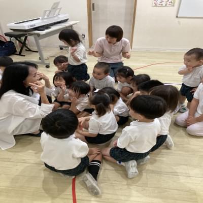 リトミック☆《大阪市中央区心斎橋、長堀橋にある学べる保育園》