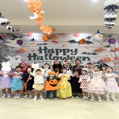 happy Halloween！《大阪市中央区心斎橋、長堀橋にある学べる保育園HUGキッズ、一時預かり》